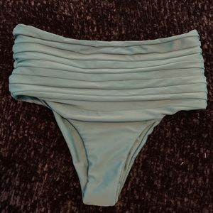 Brand new with liner Mikoh kini bottoms size small